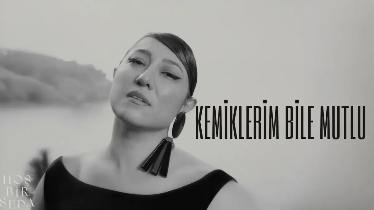 Kalben – Kemiklerim Bile Mutlu video