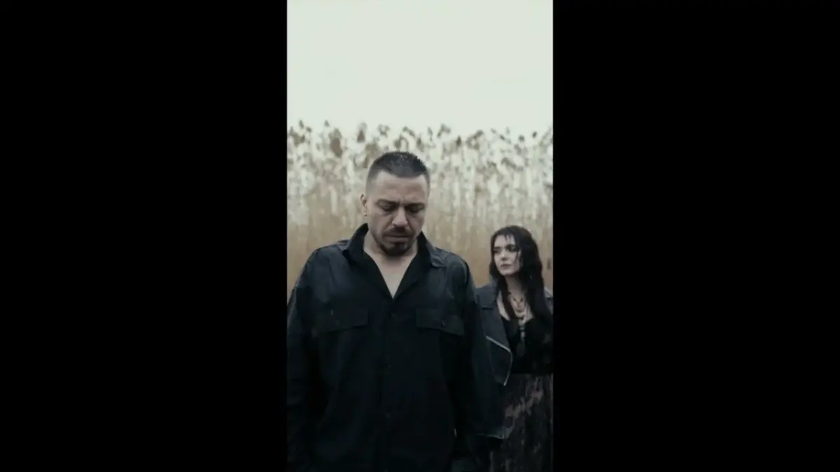 Hidra & Ayşegül Fırat – Mavi Yansımalar video