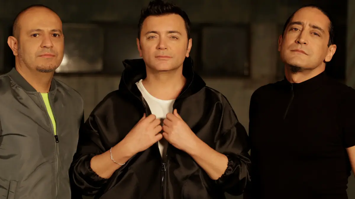 ZAKKUM – Pırıl Pırıl Pırıl Ölüyorum video