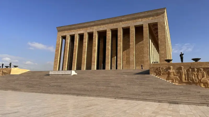 10 Kasım Mesajları 2026: Kısa, Anlamlı ve Resmî Atatürk’ü Anma Mesajları