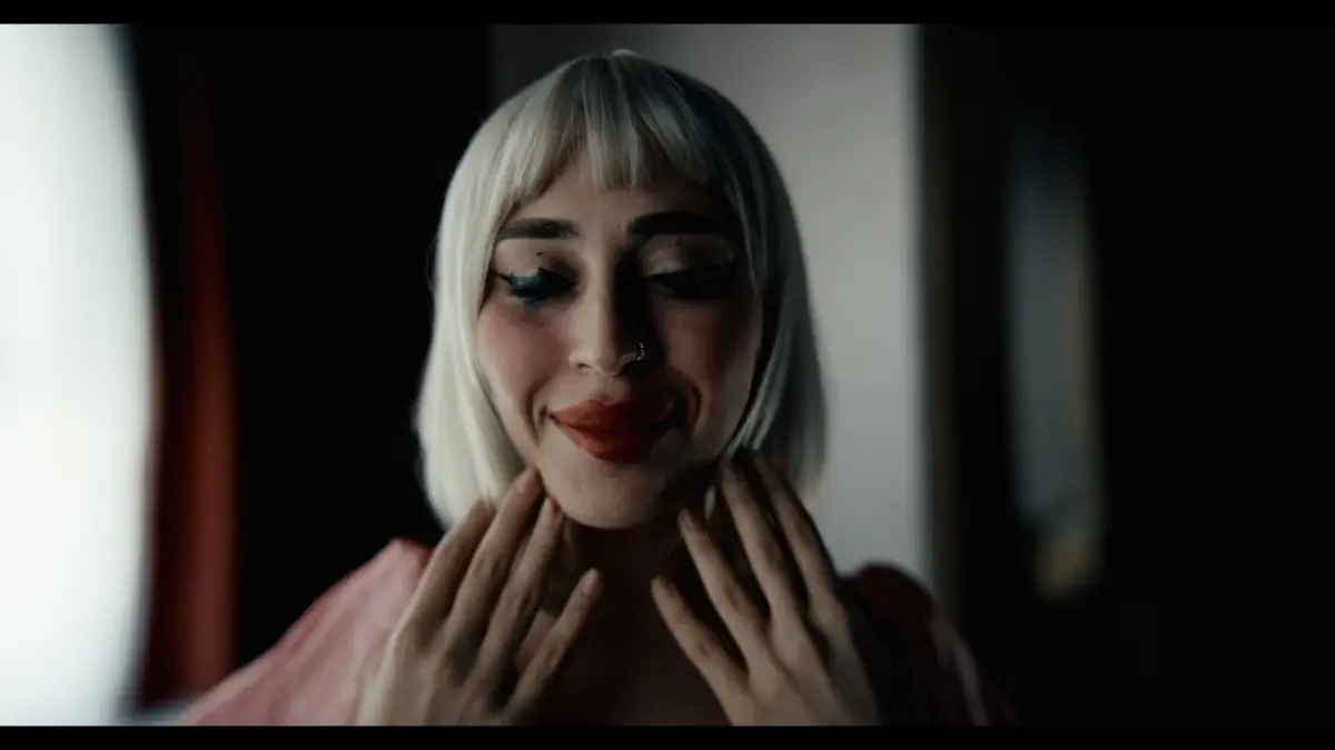 Afra – Ömür video