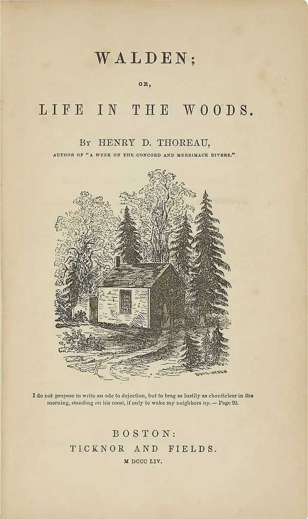 Walden kitabının 1854 tarihli ilk baskısının iç kapağı; başlığın altında ağaçların arasındaki küçük ahşap kulübenin gravürü yer alıyor