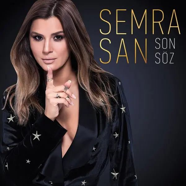 Semra San’ın Son Söz albüm kapağı; siyah zemin önünde yıldız desenli siyah ceket giymiş, parmağını dudağına götüren uzun saçlı Semra San’ın portresi ve sağ üstte adı
